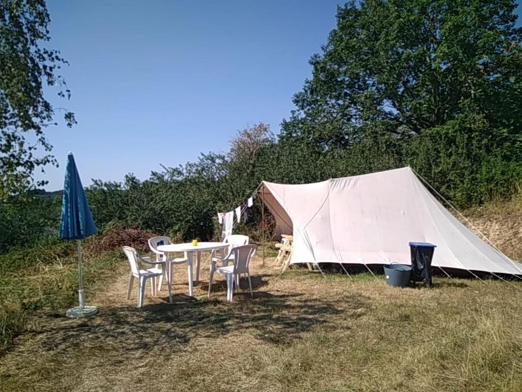 Camping La Foret Du Morvan Larochemillay Kültér fotó